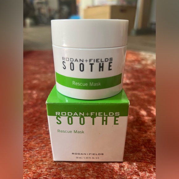 Rodan + Fields Soothe Rescue Mask - Picture 1 of 2